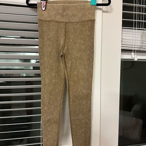Moss colored textured leggings